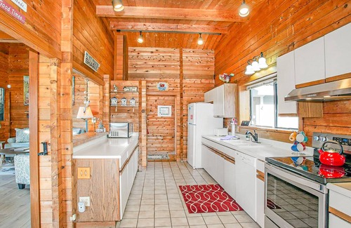 Sereno del Mar Casa | Gorgeous Home Located in Sereno Del Mar w/Ocean Views, Deck, Free WiFi