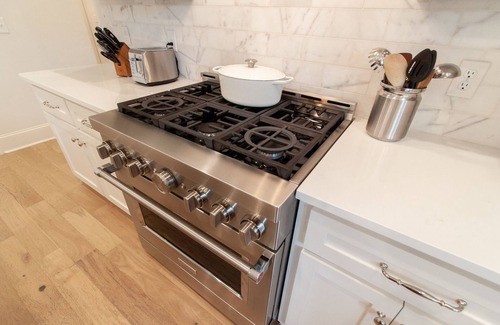 Auburn Casa | Gorgeous Home so close to Downtown Auburn and Auburn University!!