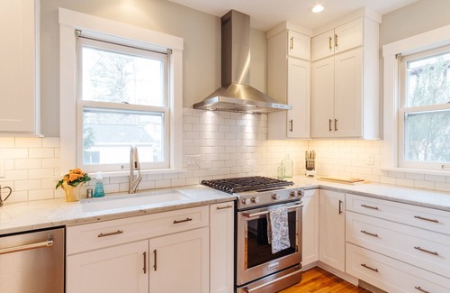 Lynnhurst Casa | Gorgeous Home - Walk to Lake, Restaurants, Shops, Trails!