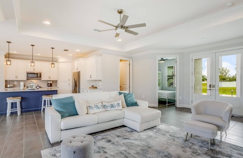 Trafalgar Casa | Gorgeous home with heated pool, lanai, grill, and washer/dryer