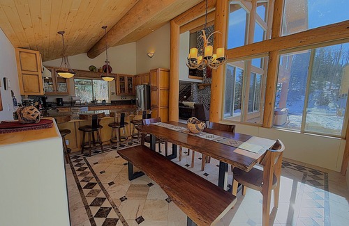 Columbine Lake Cabina | Hermosa casa con bañera de hidromasaje y estanque privado a solo 2 millas de la estación de esquí Purgatory