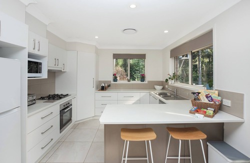 Port Macquarie Casa | Gorgeous house - 400m from beach - pet friendly