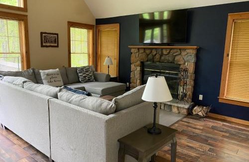 Tannersville Casa | Gorgeous House in Camelback Mountain near lifts!