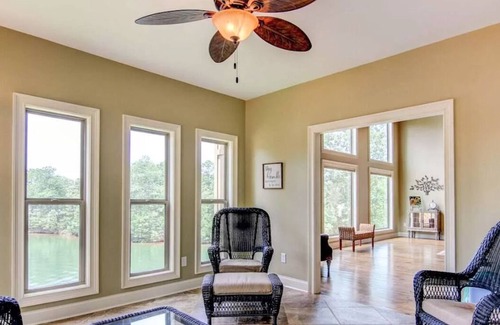 Wedowee Casa | GORGEOUS Huge Family Lake House Getaway -- Less than 2 hours from Atlanta!