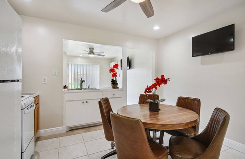 Little Woods Casa | Gorgeous Immaculate gated Apartment in NOLA