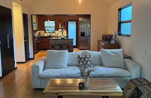 Sunset Junction Casa | Gorgeous LA Craftsman in Silverlake with outdoor shower and fire pit