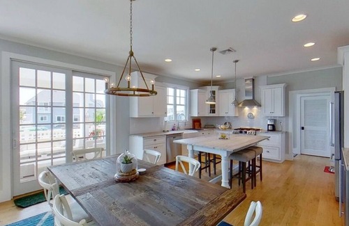 Point Pleasant Casa | Gorgeous Lagoon Front home in Point Pleasant Boro with pool.