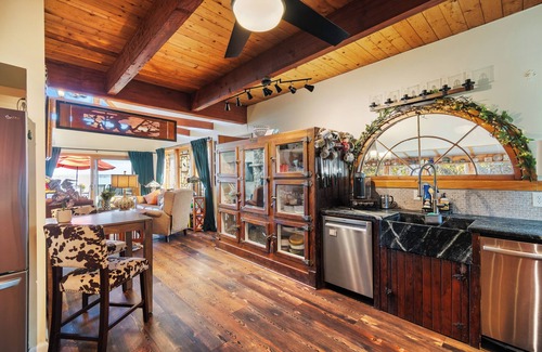 Geneva Casa | Gorgeous lake house