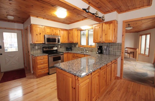 Brainerd Casa | Gorgeous Lake views from all living areas!