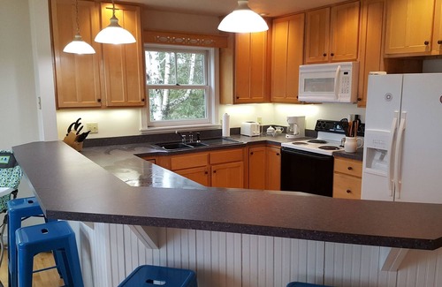 Arcadia Cabaña | Gorgeous Lakefront House, AC, Private Dock, Kayaks, Canoe, Paddleboards