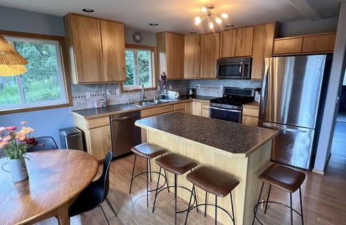 Kalifornsky Casa | Gorgeous Lakefront on Kenai Peninsula