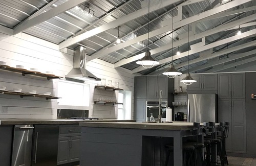 Culver Casa | Brand New Gorgeous Loft en Culver, cerca de Culver Academies & Lake Maxinkuckee