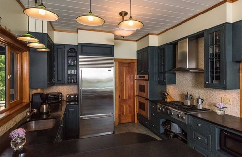 Grenell Casa | Gorgeous Luxury Custom Home with state of the art appliances, A/C, sleeps 12!