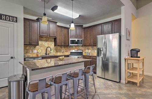 San Marcos Casa | Gorgeous Luxury Home With Hot Tub Just 3 Miles to Dtwn!