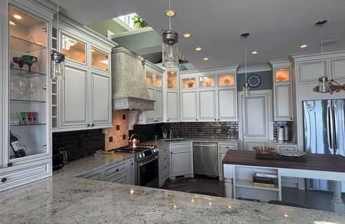 Sister Lakes Casa | Gorgeous Luxury Lake House with Fantastic Views and Amenities