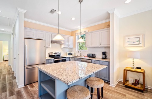 Dauphin Island Casa | Gorgeous Magnolia Cottage: With Bicycles/Beach Equipment- Pet Friendly! Private!