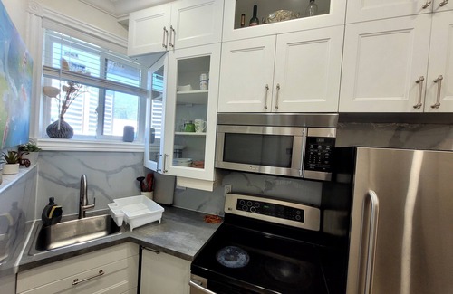 Willowdale Casa | Gorgeous Modern 1 Bedroom Apartment in North York Toronto