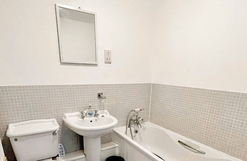 Maidstone Casa | Gorgeous modern 4-bed w/garden
