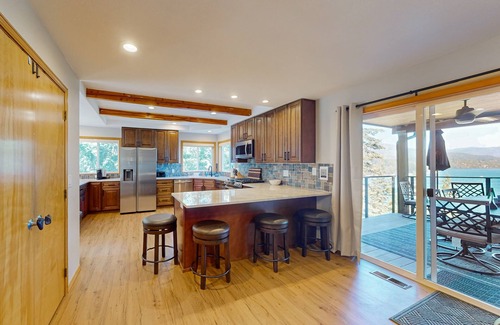 Sagle Casa | Gorgeous mountain home with dock, lake views, Kayaks & Hiking Trails