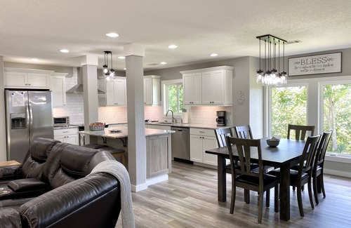 Hot Springs Casa | Gorgeous Mountain View, 6 Private acres, Close to Downtown!