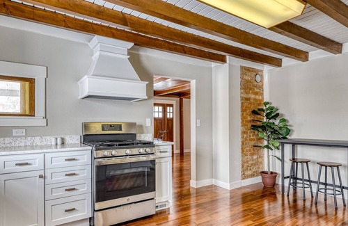 Parowan Casa | Gorgeous mountain view home with game room - new bathrooms, kitchen, & floors