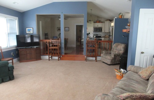 Peaks Otro | Gorgeous Mtn Views, Perfect for Fall, Near Peaks of Otter, D-Day Memorial