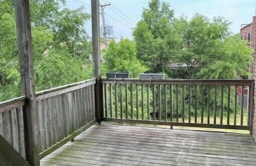 Oakland Condominio | Gorgeous N. Kenwood/Hyde Park