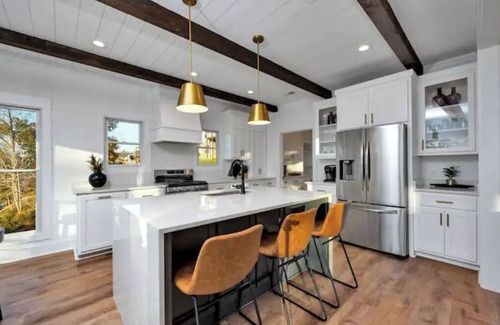Crane Hill Casa | ~Gorgeous New Home~Smith Lake~Waterfront!4BR!Private Dock! Winter Specials!