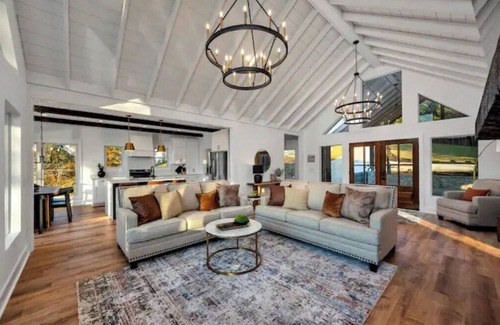 Crane Hill Casa | ~Gorgeous New Home~Smith Lake~Waterfront!4BR!Private Dock! Winter Specials!