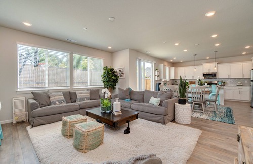 Carver Casa | *Gorgeous New Home with a Community Pool and 14 acre Park! *