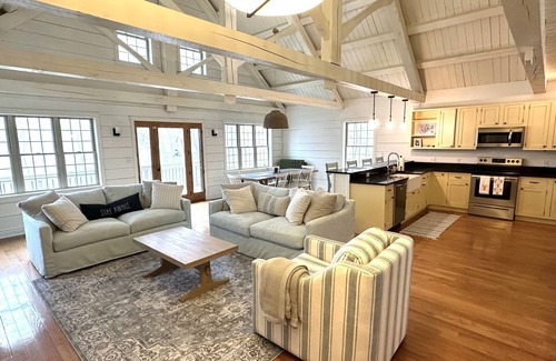Rockport Casa | Gorgeous new mid-coast listing! Large, family friendly home, perfect location!