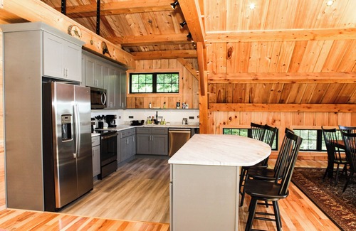 Nobleboro Casa | Gorgeous newly constructed post and beam retreat on Damariscotta Lake