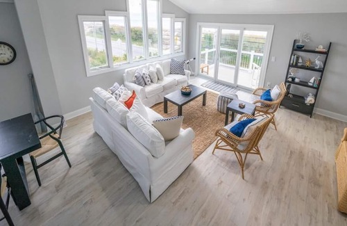 Dennisville Casa | Gorgeous Northend Beauty Sleeps 10