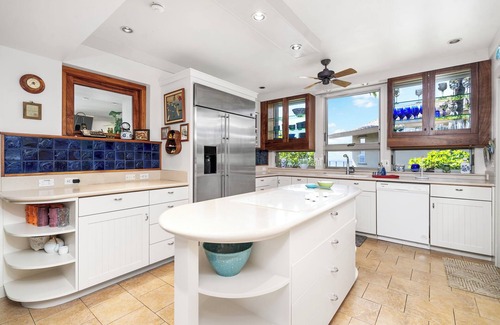 Kailua-Kona Casa | Precioso frente al mar | Comunidad cerrada | Caminar a la ciudad | A partir de $ 999 / noche