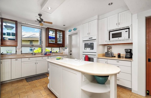 Kailua-Kona Casa | Precioso frente al mar | Comunidad cerrada | Caminar a la ciudad | A partir de $ 999 / noche