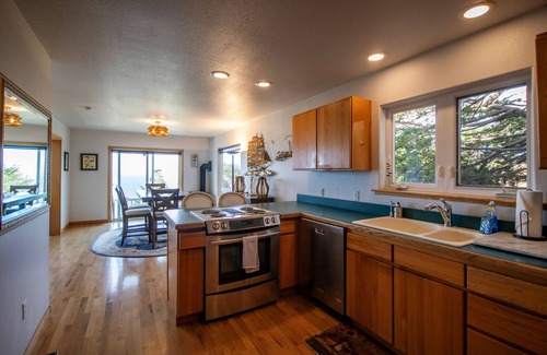 Gualala Casa | Gorgeous Ocean Views - Wild Iris Beach House