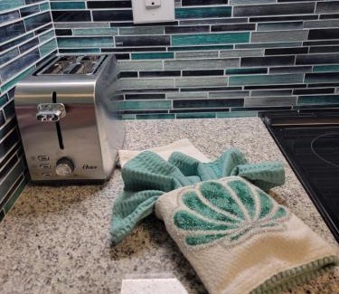 Historic Kailua Village Apartamento | Gorgeous Oceanfront Condo, Kona Reef Resort A25, 3rd Floor