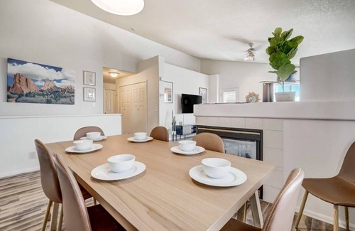 Colorado Springs Casa | Panoramic Pikes Peak Views - Newly Furnished and 3 Bedrooms!