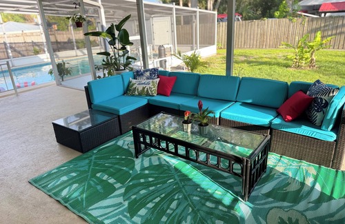 Lakeland Casa | GORGEOUS Pool Home Central Location! Family and Pet friendly!