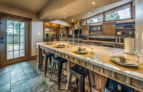 Westbury Casa | GORGEOUS POOL HOME IN THE HEART OF HOUSTON’S TOP TOURIST SPOTS! BEST LOCATION!!