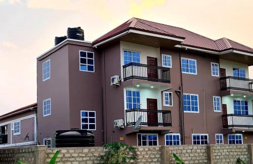 Adenta Apartamento | Gorgeous Quiet & Comfy-Close to Highway-Parking