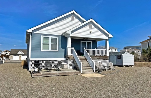 Cape May Court House Casa | Gorgeous Recently Renovated Bayfront Home with a Boatslip!