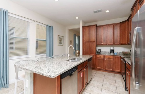 West Kissimmee Casa | Gorgeous Remo 8 BR at Encore Resort Next to Disney