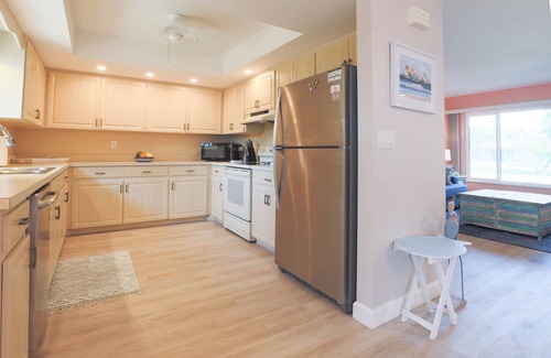 Laurel Casa | Gorgeous Remodeled Near Nokomis Beach Survived HURRICANE - CAN WE HELP?