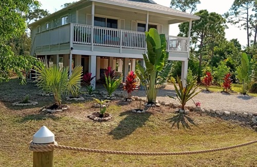 Pineland Casa | GORGEOUS RENTAL! Paradise In Old Time Florida at "The Dew Drop Ian"