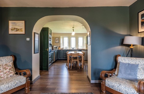 Norton St. Philip Casa | Gorgeous Rural 4BD Farm With Hot Tub