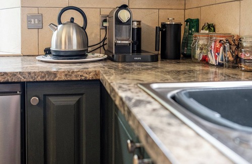 Norton St. Philip Casa | Gorgeous Rural 4BD Farm With Hot Tub