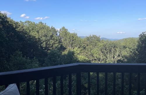 Tate Cabina | Gorgeous Rustin Cabin Close to Amicalola Falls!