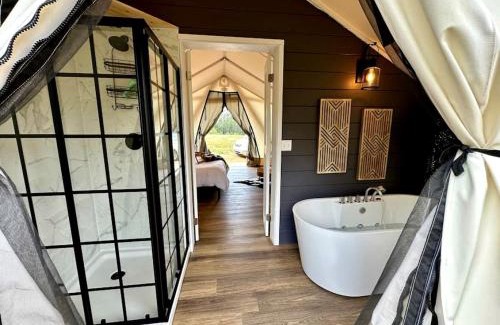 Cadiz Otro | Gorgeous Safari Tent with Sauna Perfect for a Couple Retreat in Kentucky