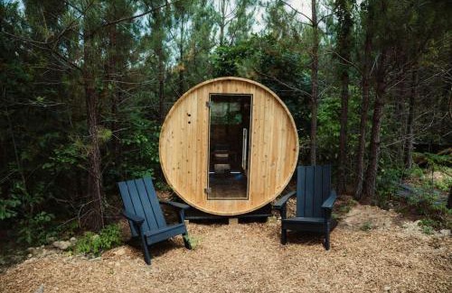 Cadiz Otro | Gorgeous Safari Tent with Sauna Perfect for a Couple Retreat in Kentucky